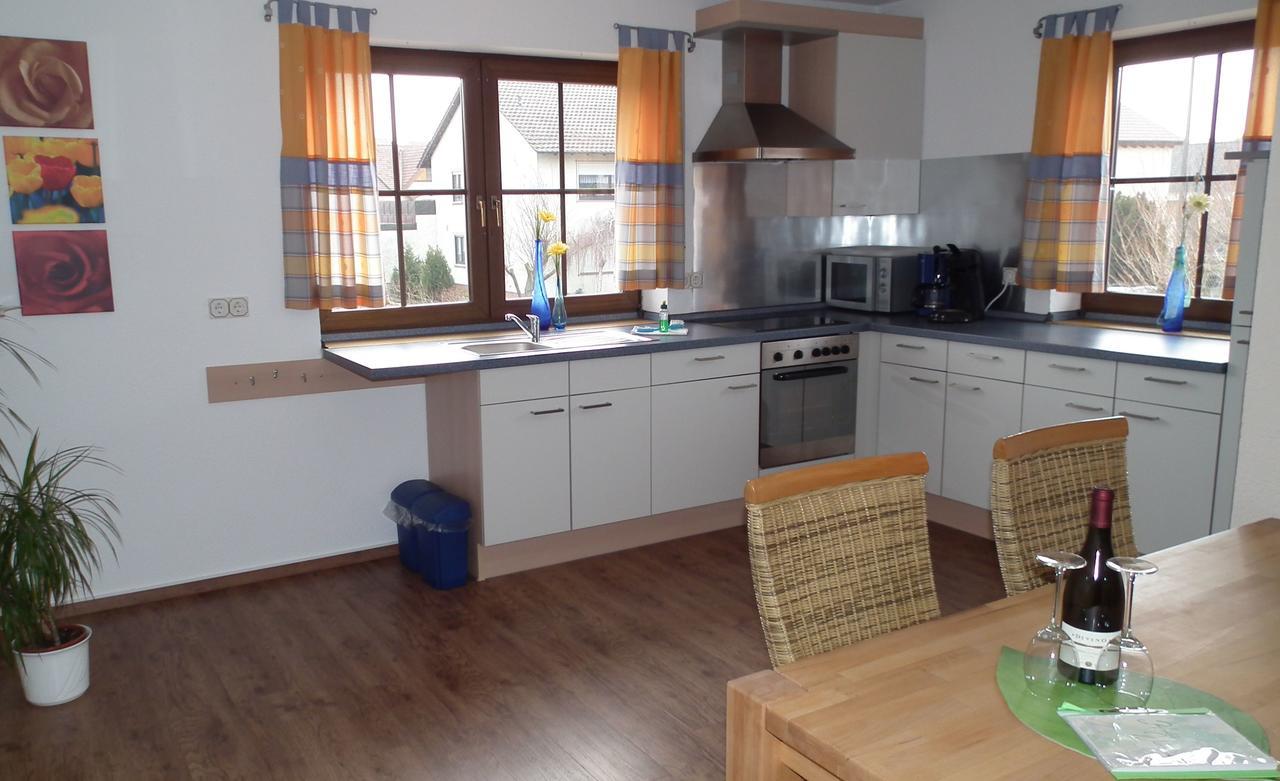 Gaestehof - Weinbau Saeger Nordheim am Main Extérieur photo